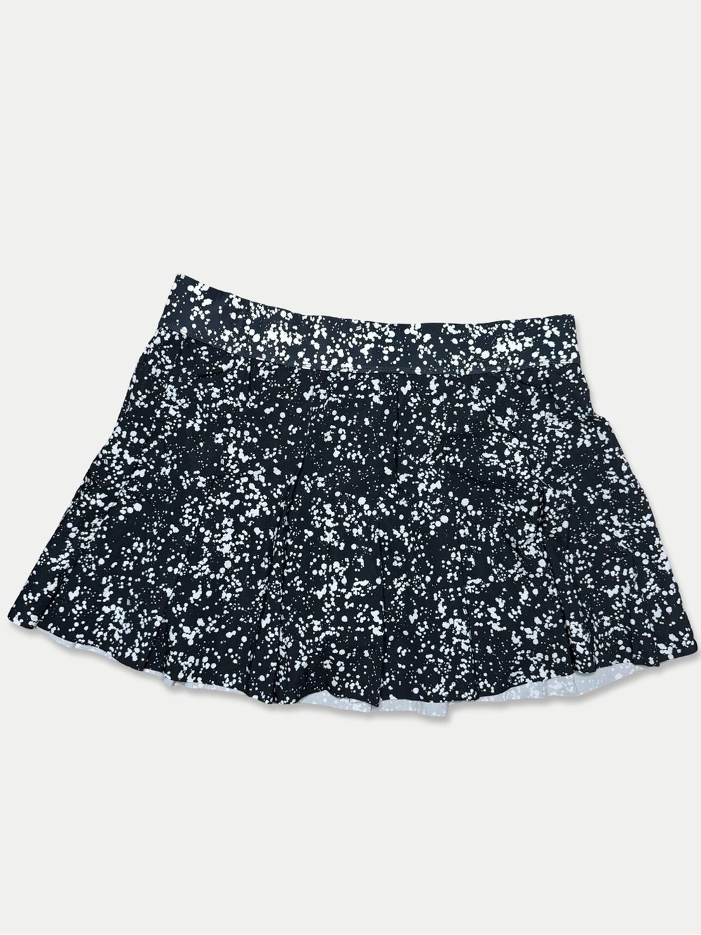 Fabletics NWT Pleated Skort XXL 1X Black White Splatter Built-In Shorts